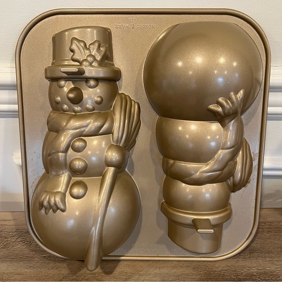 Williams Sonoma Snowman Cake Pan/Christmas Holiday Baking Mold/No Stick Aluminum - Picture 1 of 14